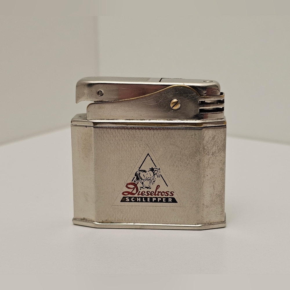 Vintage Augusta Lift-a-Lite automatic pocket lighter. (Gasoline Lighter)